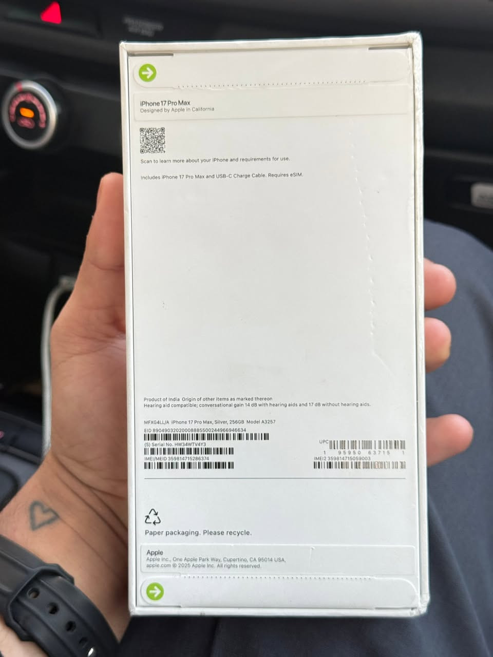 السلام عليكم
ايفون 17 Pro Max 
اللون السلفر 
256 GB
الشريحة الإلكترونية 
مامفتوح الجهاز
السعر 1825 بي مجال بسيط
مكاني بغداد الشعله 
***********
