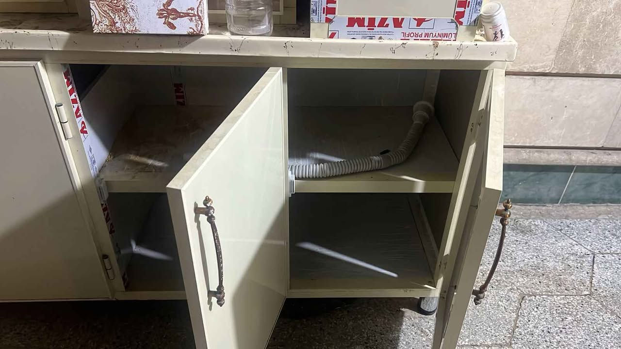 للبيع 
كاونتر ألمنيوم تفصال السطح مرمر قياس ٣متر بيه ضرر بطرف السنك 
سعر الشراء مليون وربع سعر البيع ٥٥٠وبيه مجال 
العنوان بغداد حي الحسين بغداد, العراق


**إذا كنت صاحب هذا الإعلان وتريد حذفه لأي سبب، رجاءا أرسل رسالة إلى الدعم الفني**