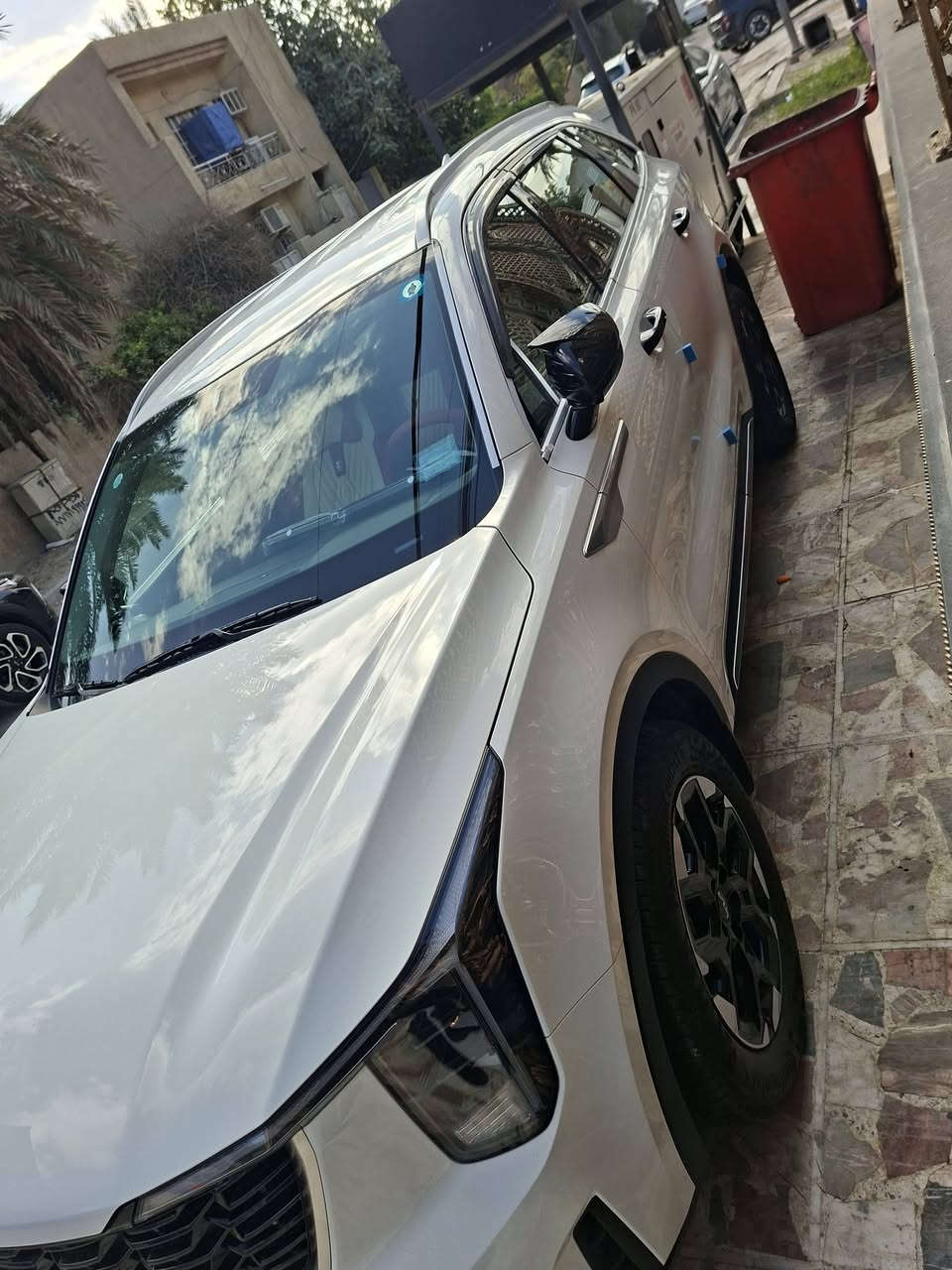 سورنتو موديل ٢٠٢٥ خليجي مكفوله كفاله عامه البيع
رقم بغداد 
ماشية١٩٠٠ يعني زيرو 
فول ما عده بانوراما
بصمة 
كير ماوس 
سايد برك بصمة 
كشنات كهرباء 
صندوك  كهربا
تشغيل عن بعد 
شاحن واير ليس 
حساسات
اوتو هولف 
اريل انفكيشن 
مري كهرباء 
٤ سلندر ٢٥٠٠
تلث قطع تبريد 
كاربلي.
السعر ٢٩٠ وبيهة مجال 
مكان السيارة بغداد 
الاتصال ***********
