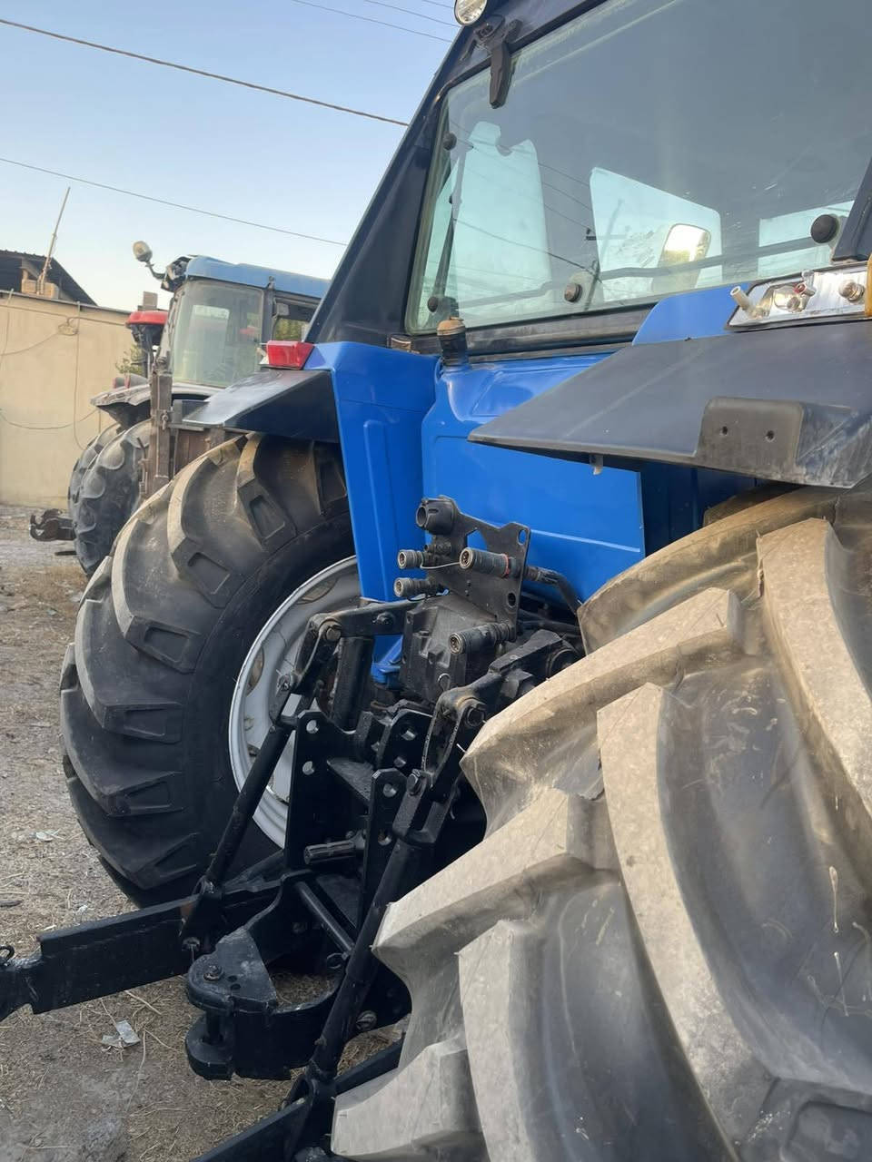 تراکتۆر فيات ١١٠ بۆ فرۆشتن
شوێن هەولێر
تایەی نوێ
گێڕ و مەکینە بەشەرت

***********
