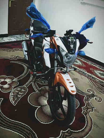 يالله
هاوجي ak موديل 22 مسجل لوحه وسنويه رقم نكليزي دراجه مكفوله مابيها كل نقص كلها شغاله لايت زنون عالي ناصي اشاير رماش حساس بريك امامي خلفي كله شغال دراجه كلها ناعمه وحلوه ومرتبه بالحقيقه انضف من صور.. مراوس فقط مراوس فقط لحد يجي يكلي شكد سعرها مابيع فقط مراوس بهاوجي مسجل شرط بس غير لون 
***********
