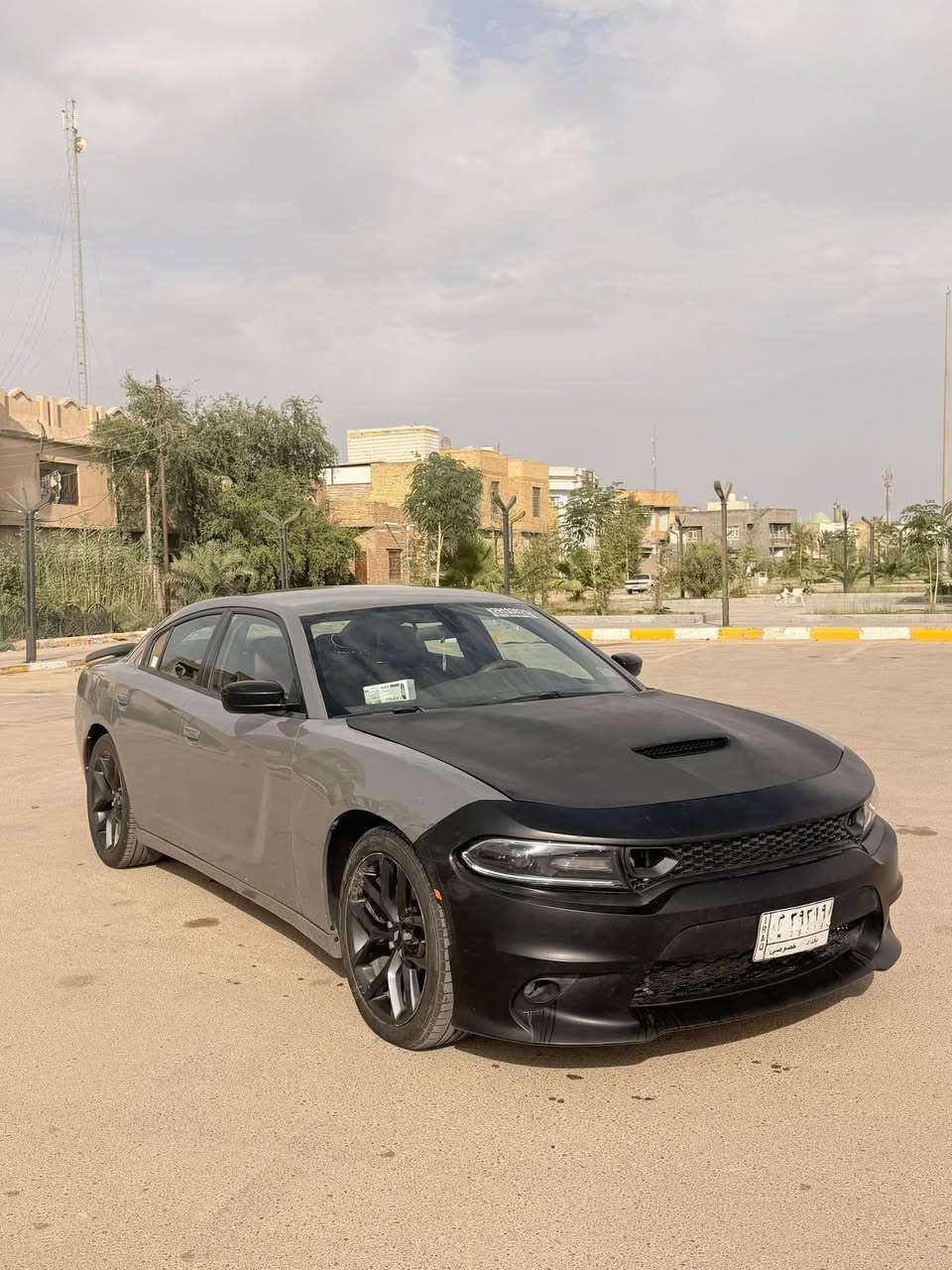 مكلف بالنشر جارجر 2019 اصل مرقم بغداد بأسمي
حادث السيارة بنيد وخصمة غير مؤثرة 
مواصفات السيارة بلاك توب 
شاشة . كامرة .ويل 20 .تشغيل عن بعد . كشنات كهربائية 
سيارة جاهزة كير . مكينة جديدات 
عوزهة ملاحضات بسيطة مكان السياره ناصريه مركز 
للاستفسار اتصل ع الرقم ‭0786 654 0001 
مكلف بالنشر
