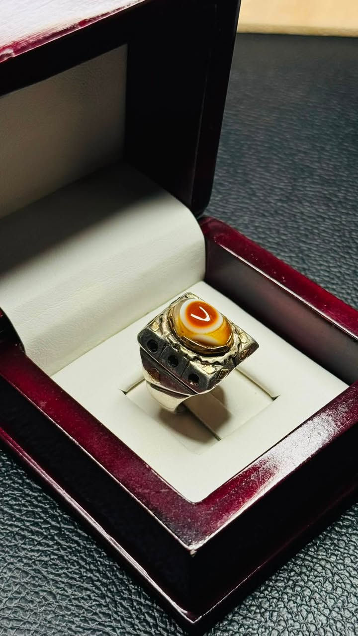 سليماني هندي أصلي 💍

تطعيم ذهب عيار 21
صياغة يدوية الفضة 1000

السعر راسلني خاص رجاءً

يوجد توصيل جميع محافضات العراق
للتواصل واتساب : ***********⁩⁩⁩⁩⁩
