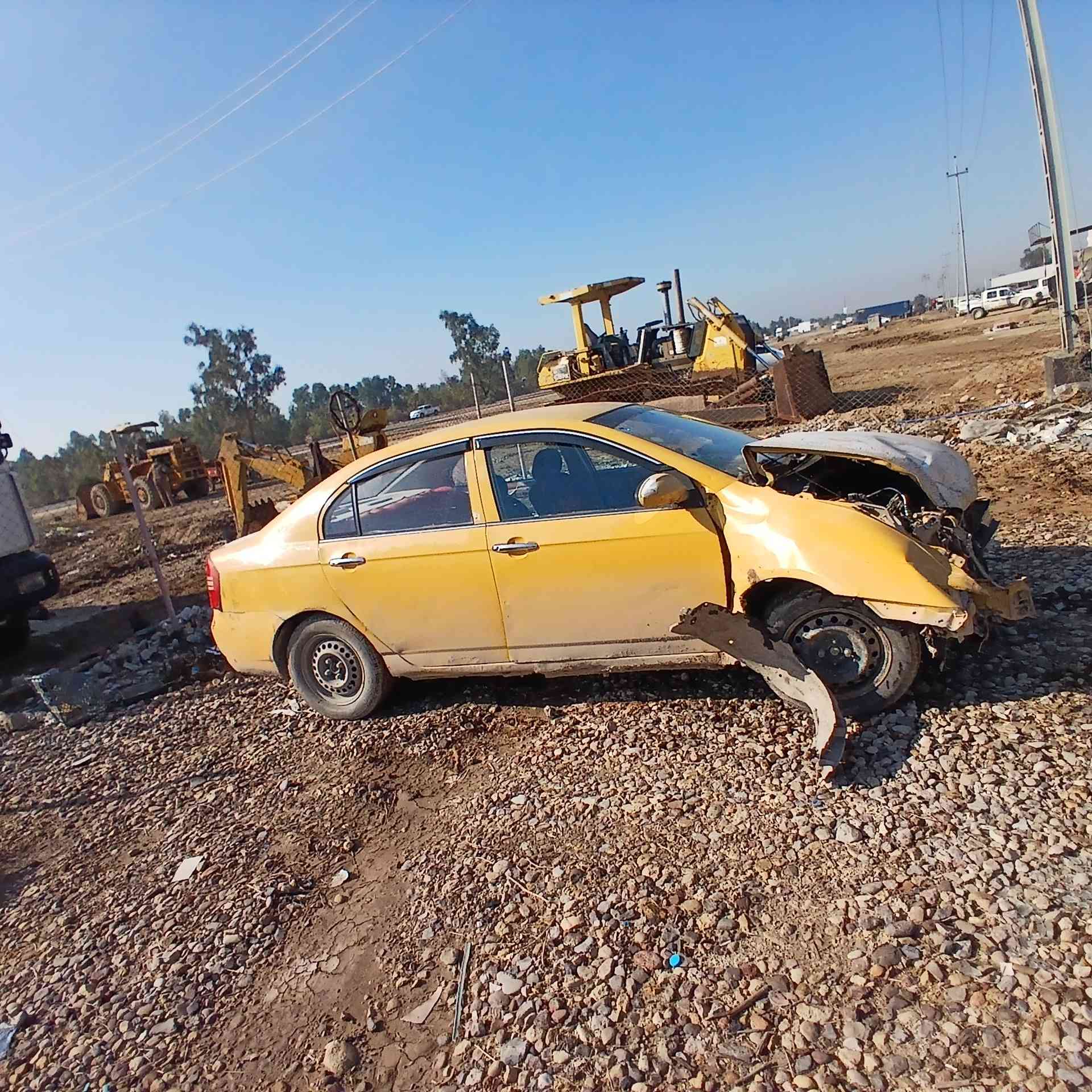 2011 مصفر رقم واسط سنويه 2027. كير ومكينه كورله كفاله تبريد ثلج  تخم تاير جديد.  باتري وسلف دينما مجومعة بانزين كله قبل شهر مبدله جديد سياره سابقآ مكفوله بيع 20  بيها مجال بسيط  
واسط عزيزيه
***********
