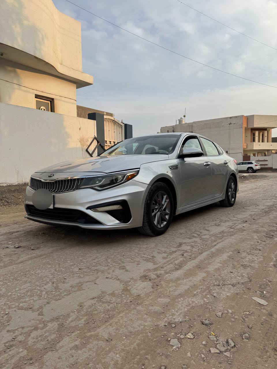 السلام عليكم للبيع سياره اوبتما وارد أمريكي موديل ١٩ رقم بابل مشروع وطني تحول مباشر سنويه مانفذه السياره خير من الله محرك كير حداديه تخم تاير تبريد كهربائية كله شغاله محرك ٢٤٠٠ السياره ضرره جاملغ وبنيد ماشيه ٩٨ مواصفات كامره خلفيه شاشه حساس خلفي تحكم ستيرن مري رادار تحديد مسار توقف ذاتي السعر ١٣٥ العنوان بابل الحمزه الغربي الاستفسار ***********
