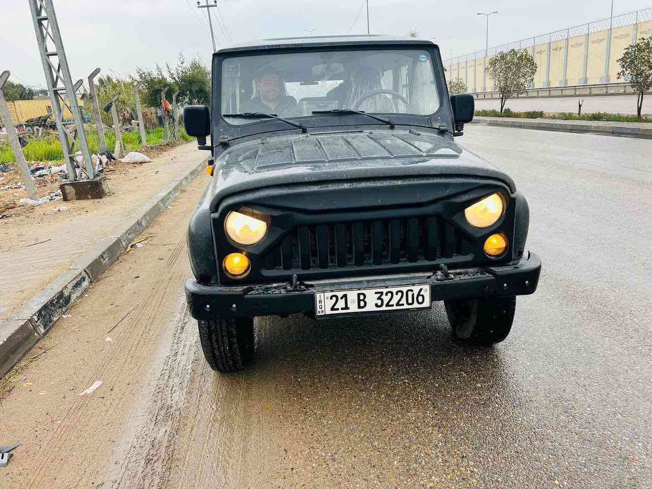 السلام عليكم واز جيب روسي للبيع موديل 2017 ماشيه 54 ألف السيارة شركة جديدة ومكفولة من الدعامية للدعامية سونارين وياها
مكينة 2700 روسي دهن كله وكالة 
گير عادي وفورويل بلاد  بيها شلعه تخبل
السيارة محدثة اضافات بيها هواي تبريد ثلج وي السويج كاميرا شاشة ايباد اصلي كاميرا خلفية كاميرات محيطية 360 درجة شاشة اضافية عالمري الداخلي داش كام اصلي منظومة كاملة شباك بلاد وشباك اضافي تحديث جديد غرفة السيارة بالجيس جديدة تخم تاير جديد باتري جديد مرشات ماسحات جدد السيارة بيها صفارة police اصلية وانذار كاملة وسماعة خارجية منظومة سماعات جديدة ودمام سستم كامل مظخم صوت حماوة ربع بالشتاء وجوه النص بالصيف بشهر تموز تفتح تبريد حماوة نص لو أقل النص بعود شخاط مروحتين اضافيات خارجية ماي راديتر زيتي السيارة صافية تخلي عليها كلاص ماي ما يتحرك رقم شمالي سليمانية مداور ثاني يوم صفر غرامات وياها برد كويتي تظليل معتم 100% وبيها عدة كاملة وغراض احتياطية للسيارة 
ترايك من الفاو لزاخو (السعر 85$) وبيها مجال قليل مكان السيارة محافظة النجف رقم الهاتف *********** بي واتساب ومفتوح مجال قليل حك الجيه
