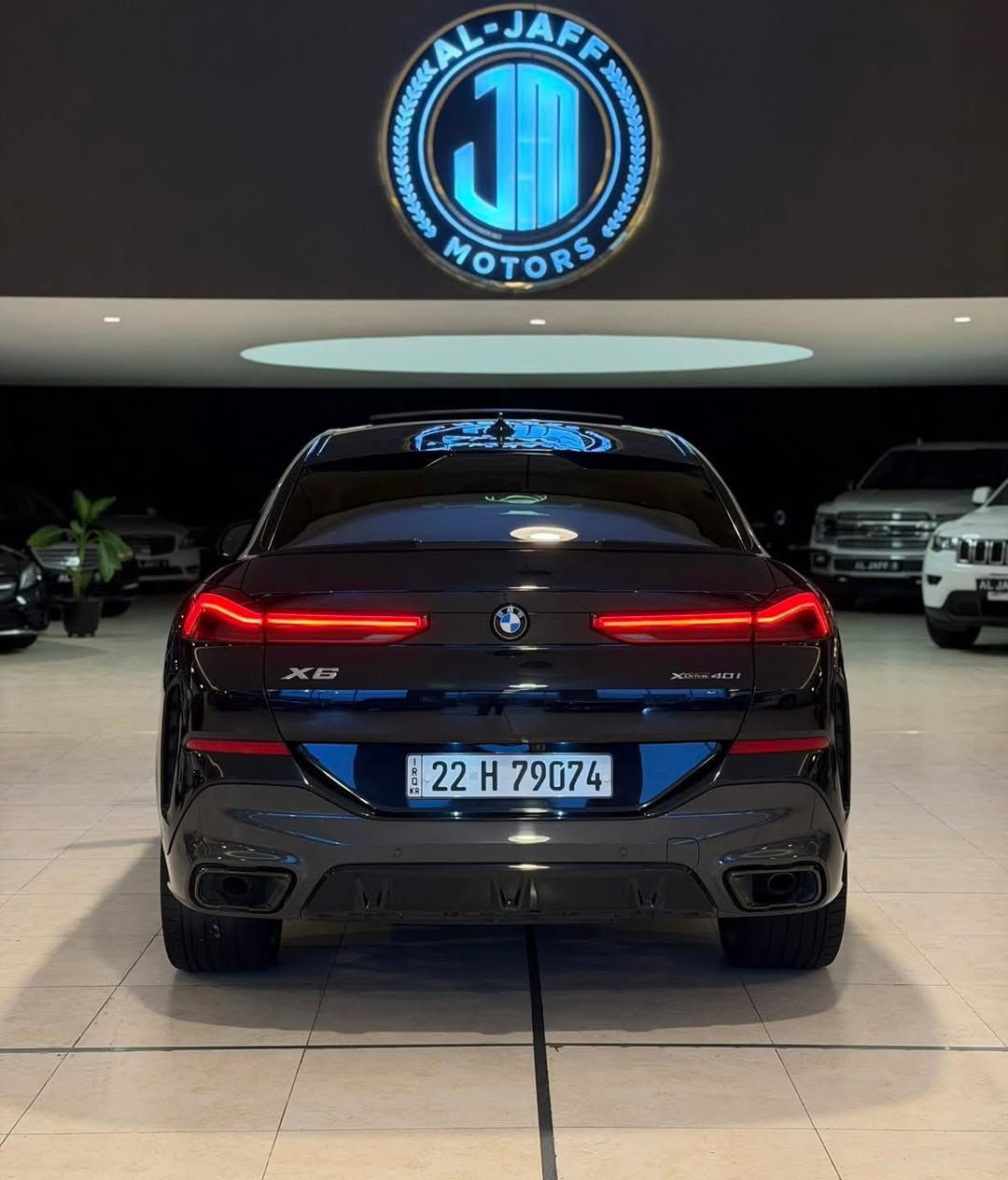 السلام عليكم 
للبيع   
BMW X6 M Package 4.0
موديل 2022 ماشه 25 الف 
السيارة فول الفول اعلى مواصفات (بانوراما وكامرات 360 درجة وبصمات ورادارات وصندوك كهرباء وكشنات جلد وخزن وشاشات وداتا شو وبردات وسقف sky lounge وانارة مخفية ونقطة عمياء وقيادة ذاتية وتحديد مسار ولايتات ذكية ليزرية لد  وبعد كلش هواية مواصفات 
واراد امريكي قطعه وحده صبغ الباقي مكفول بدون دواخل ومكينة وخللات كلها بشرط

🚨بيها باج تضليل من المرور
مرقمة اربيل وجاهزة
السعر :495 $ ورقه 
للاستفسار: ***********
العنوان : السليمانية المعارض الجديده شركة (الجاف موتورز)
