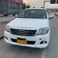 تويوتا هايلوكس • ٢٠١٦ • بدون مشاكل