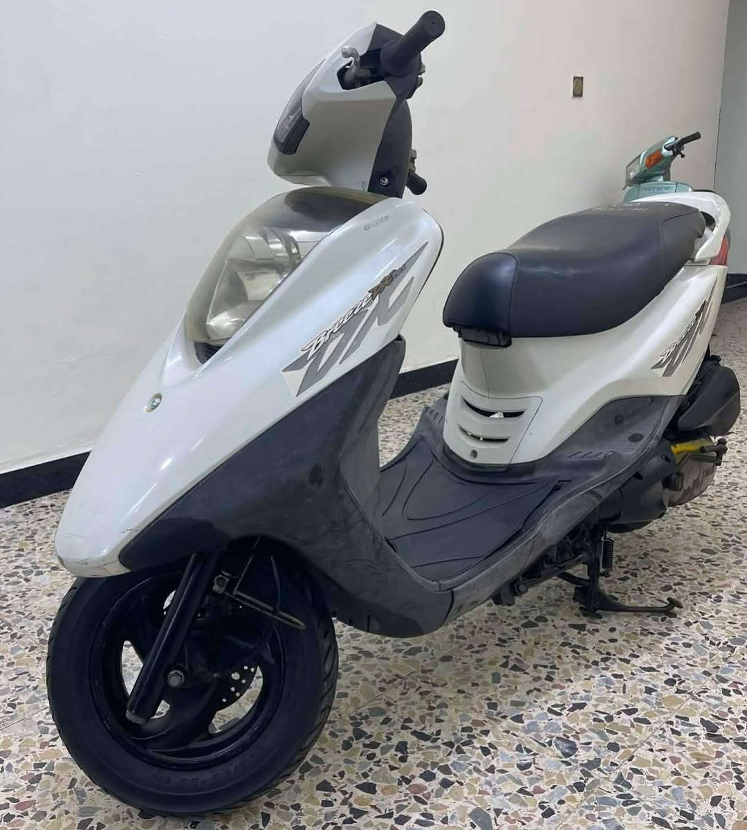 السلام عليكم

متوفر الان لدى معرض شمس الكريعات 

بريز لايت جوه كابريتر لون ابيض  الدراجه كفاله عامه كفر ومكينه

العنوان / بغداد / الكريعات / القصور / مجاور أفران جبار سبع

للتواصل /***********
