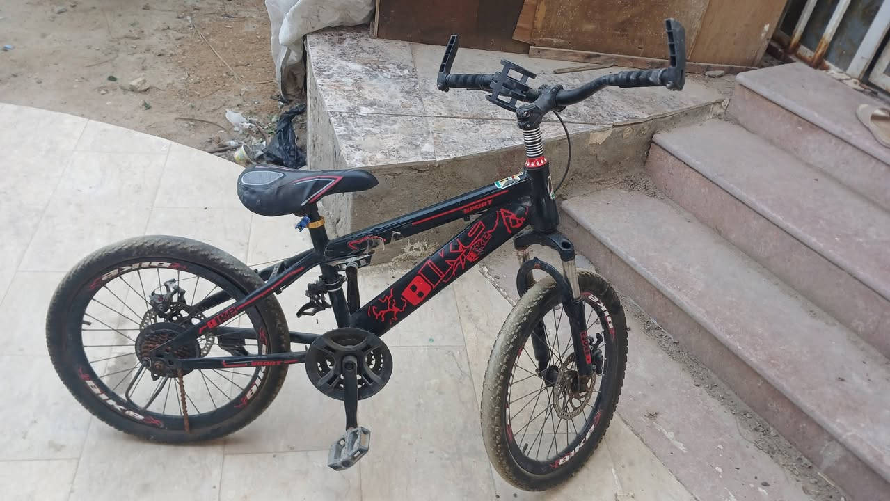 بايسكل بالون و بايسكل عكرب للبيع البصرة شط العرب الرقم ***********
