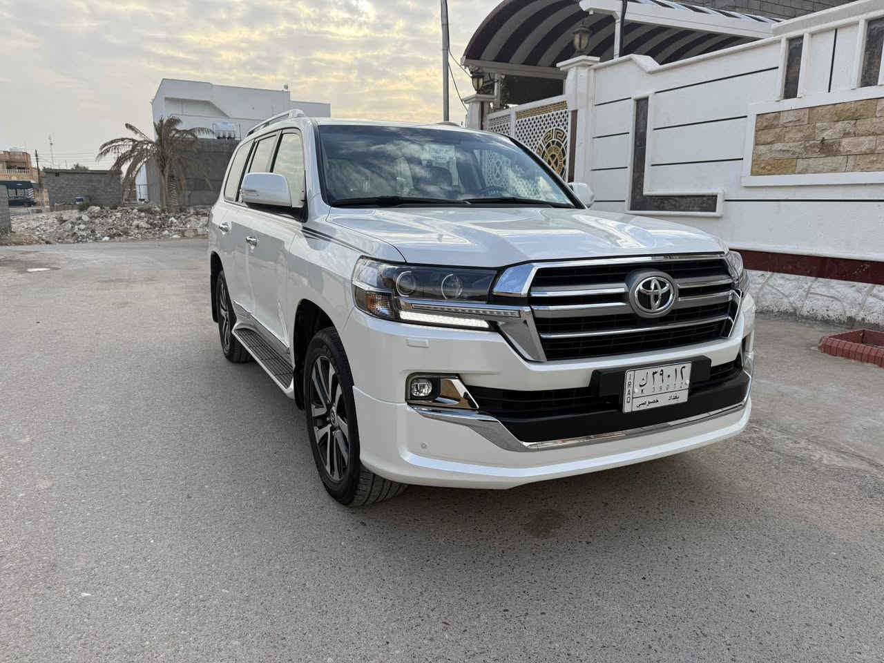 السلام عليكم
عشاق الجديد 
لاندكروز GXR 
موديل 2019 
ساز اصلي 
V8  /4600 
ماشيه 31 الف حقيقي 
كفاله عامه من كلشي 
رقم بغداد
سعرها 575 
*********** 
***********
