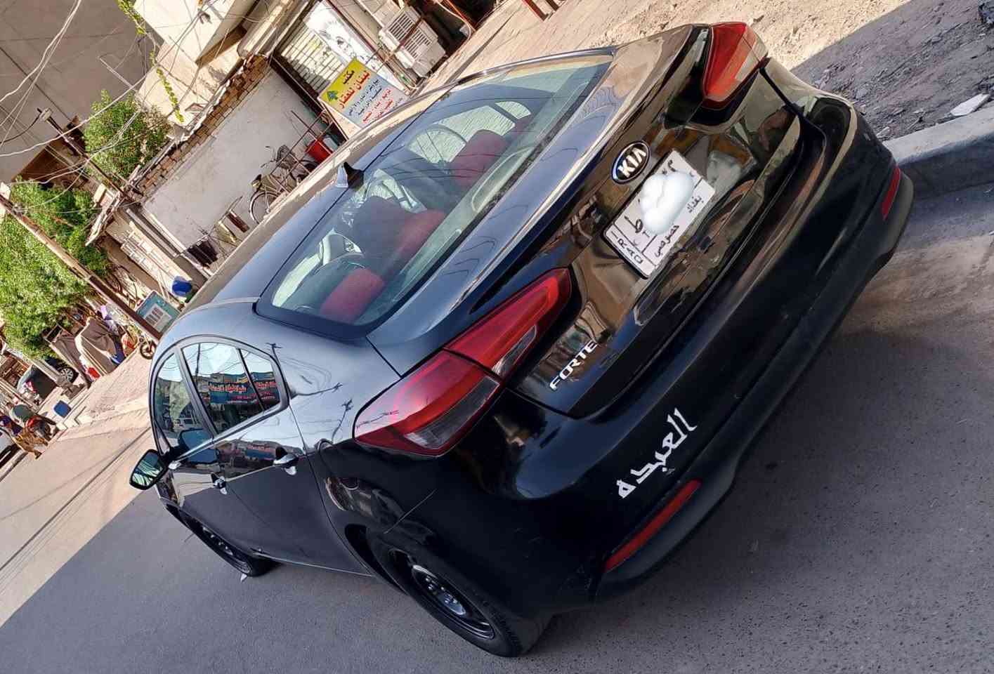 السلام عليكم من رخصت الادمن 
كيا فورتي  
٢٠١٧
ماشية ١٥٠ 
السعر ١٠٠ 
مكاني بغداد  زيونه 
واردها موضح ب صور 
وبيها هنا ضربة جاملغ خلفي وبنيد مبدل 
وضربة ب دوسك
كير كهربايات  تبريد مكفول
مكينة مجفتة شغل ممتاز (شرط الفحص) 
صدر كامل جديد 
مابيه اي نقص جاهزة 
*********** واتساب
