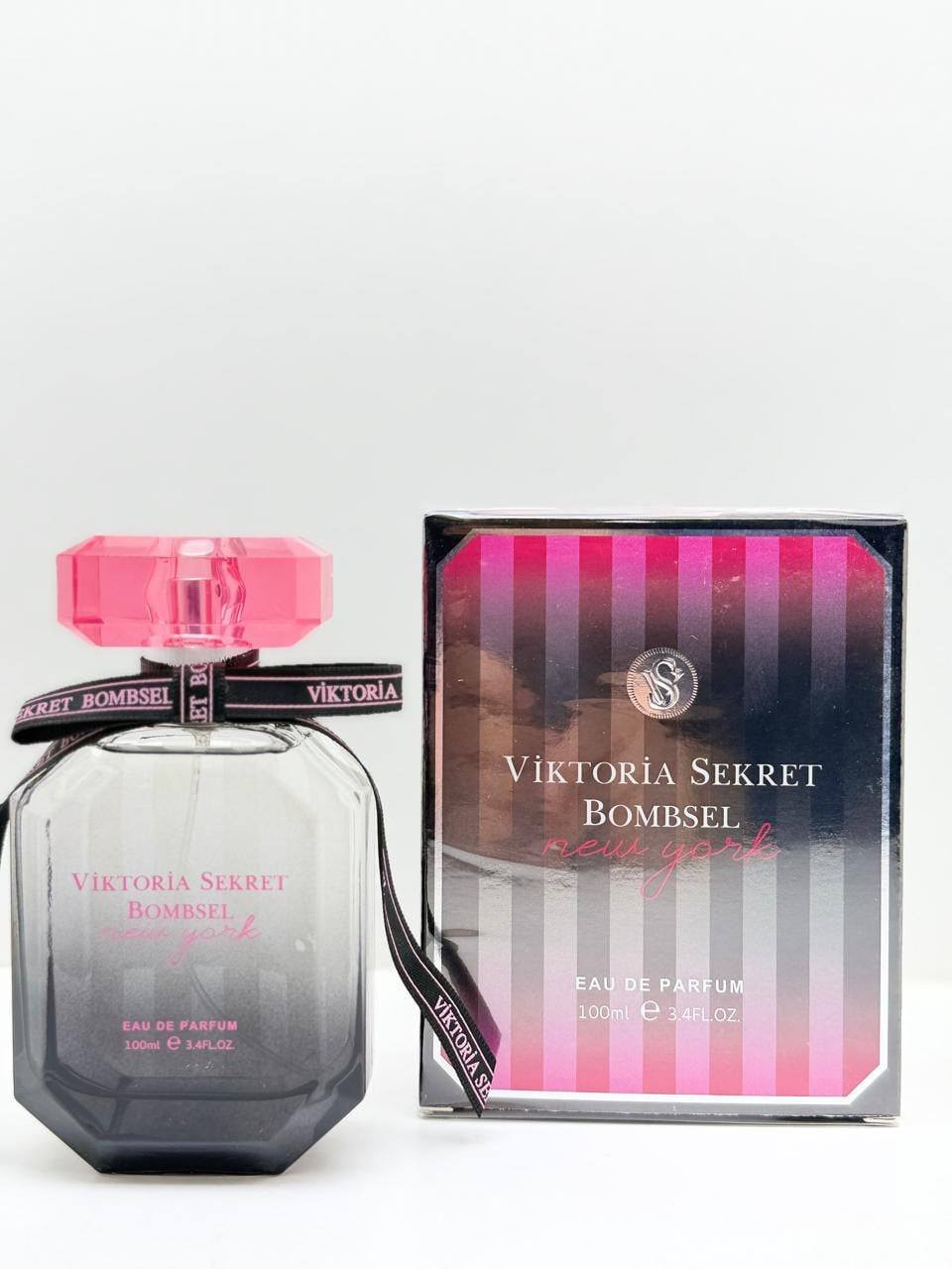 Victoria secret Bombshell 
فكتوريا سكرت عطر نسائي يحمل مجموعة من المشاعر والأحاسيس في تركيبته تجعل كل أنثى تنبض بالسعادة 🌷لأنكِ الأرقى اذن تستحقينه🌷
VICTORIA'S SECRET BOMBSHELL
عطر فكتوريا سكرت بومبشيل النسائي_
فكتوريا سيكرت بومشيل عطر رائع من العائلة الفاكهية الزهرية الفواحة برائحة تضج بالحياة والانتعاش تدوم طويلا. بمزيج من المكونات المتناسقة مع بعضها البعض لتعطيك الشعور بالجاذبية والثقة طوال اليوم

إفتتاحية العطر 🩷 الباشون فروت، الجريب فروت، الأناناس، اليوسفي و الفراولة
قلب العطر 💜 الفاوانيا، أوركيد الفانيلا، التوت الأحمر، الياسمين و زنابق الوادي
قاعدة العطر 🩷 تتكون من المسك، الأخشاب و طحلب البلوط❤️❤️❤️❤️🌹
الحجم 100ml
#لايك_مي #بيع_لايكات #لايكاتكم_تسعدني #دعم_حسابات #إعجاب #حب #الايك #متابعه


**إذا كنت صاحب هذا الإعلان وتريد حذفه لأي سبب، رجاءا أرسل رسالة إلى الدعم الفني**