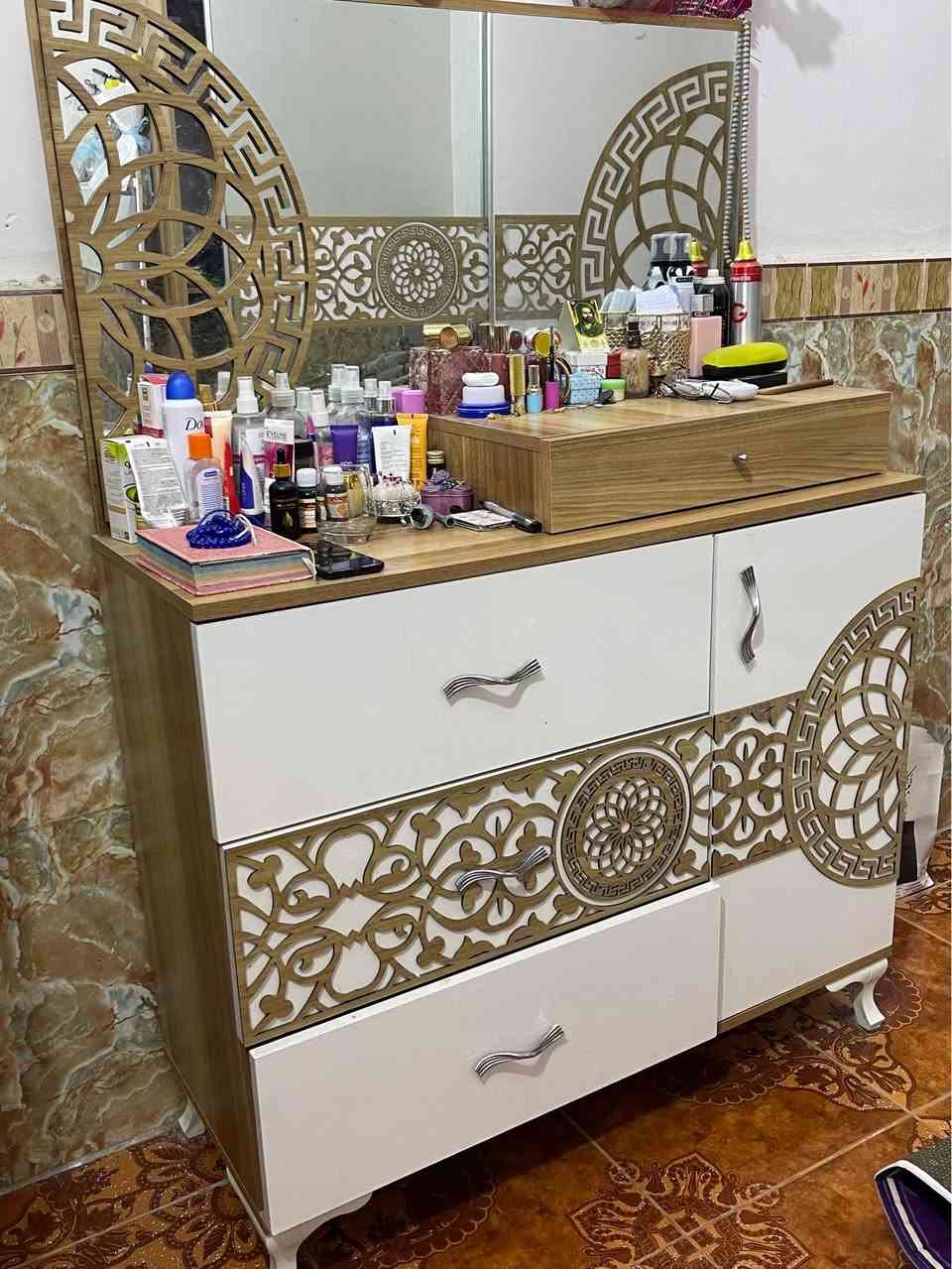 ‎كنتور جهه 3 رفوف وجهه للتعليك ورف واسع وچبير وبي مساحة زينة خشب تركي‎ Singapore


**إذا كنت صاحب هذا الإعلان وتريد حذفه لأي سبب، رجاءا أرسل رسالة إلى الدعم الفني**