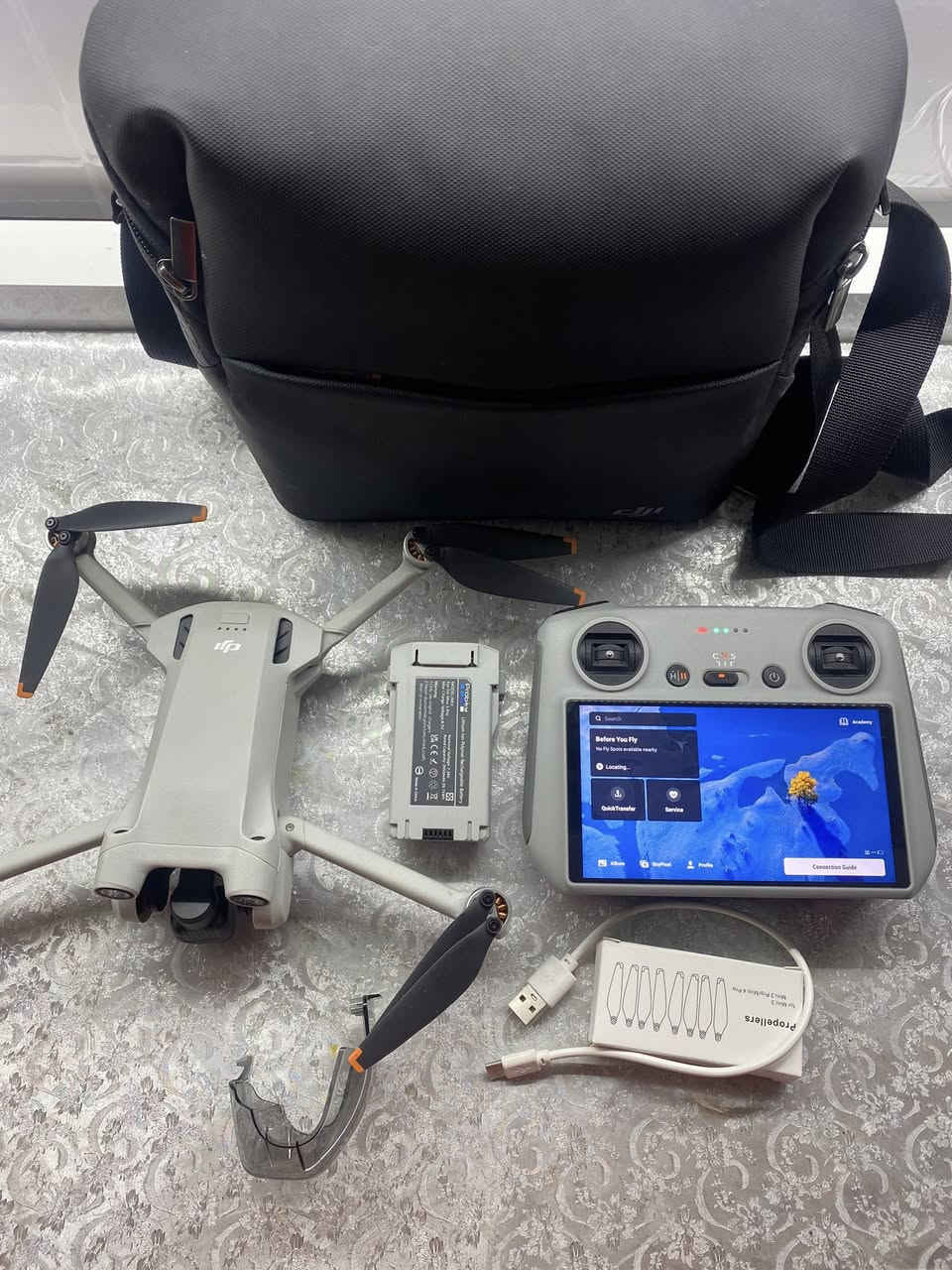 dji mini3pro singl  سمارت درون
پاتري پلاس ٤٠ دەقة یطیر
نظيفة ومرتبة جدًا..
95%بالمائة نظافة
950الف
ماعندي توصیل بس داخل اربیل اکو


**إذا كنت صاحب هذا الإعلان وتريد حذفه لأي سبب، رجاءا أرسل رسالة إلى الدعم الفني**