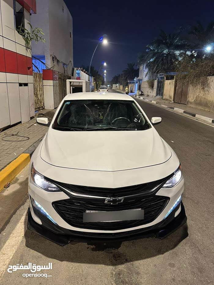 السياره بيها بنيد مبدل والدوسه طخه كلش بسيطه والباقي كلها كفاله السياره كير مكينه لغود شواصي 
مواصفات LT1 معروفه 
البصره السعر 135 وبيها مجال 
*********** البصرة, العراق
