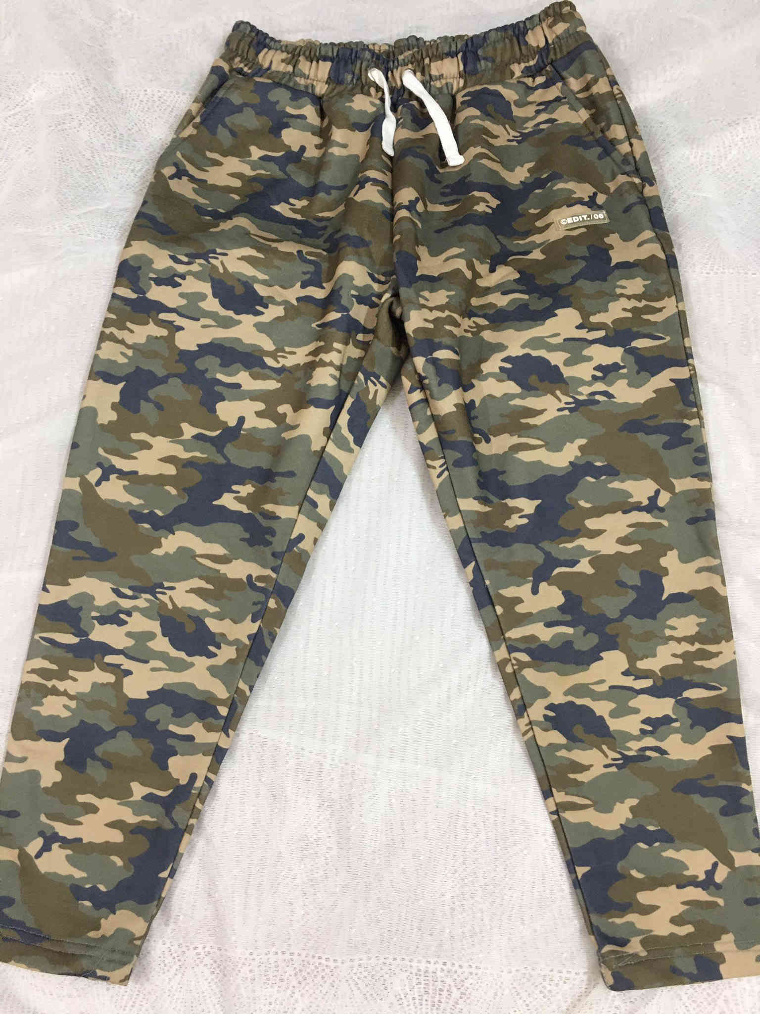 بوجايم عسكر يه مدني قطع مختلفه اللون شي
روعه باله اصلي القياسات مختلفه سعر 10 الف القطعه
نضافه فول للحجز  واتساب ***********
