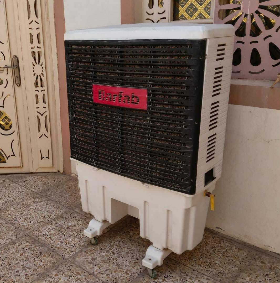سلام عليكم مبردة للبيع نظيفة  مستخدمة أقل من شهر و متروكة بالمخازن ما اعرف شكد حجمها يمكن 60 مكاني النجف الاشرف السعر 125 وبيها مجال بسيط رقم الهاتف ***********
@إشارة #الجميع #المتابعين #الاصدقاء
