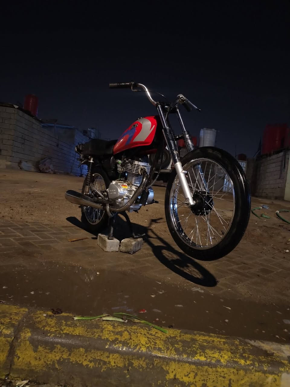 السلام عليكم دراجه ايراني للبيع دراج حلوه ما ناقصه اي شي مكفوله من كلشي السعر 650 مكاني بصره جمعيات ***********
