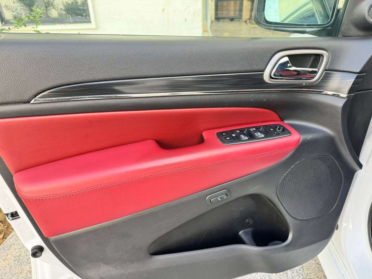 السلام عليكم ورحمة الله للبيع جيب موديل 2021 خليجي مكفوله كفاله عامه حته الدعاميات ماشيه 95 الف مواصفات فول اعلا مواصفات S رقم اربيل تحويل مباشر محرك وكير بلادي تخم تاير سعرها 335 وبيها مجال للشراي مكانها بالرمادي 
***********
