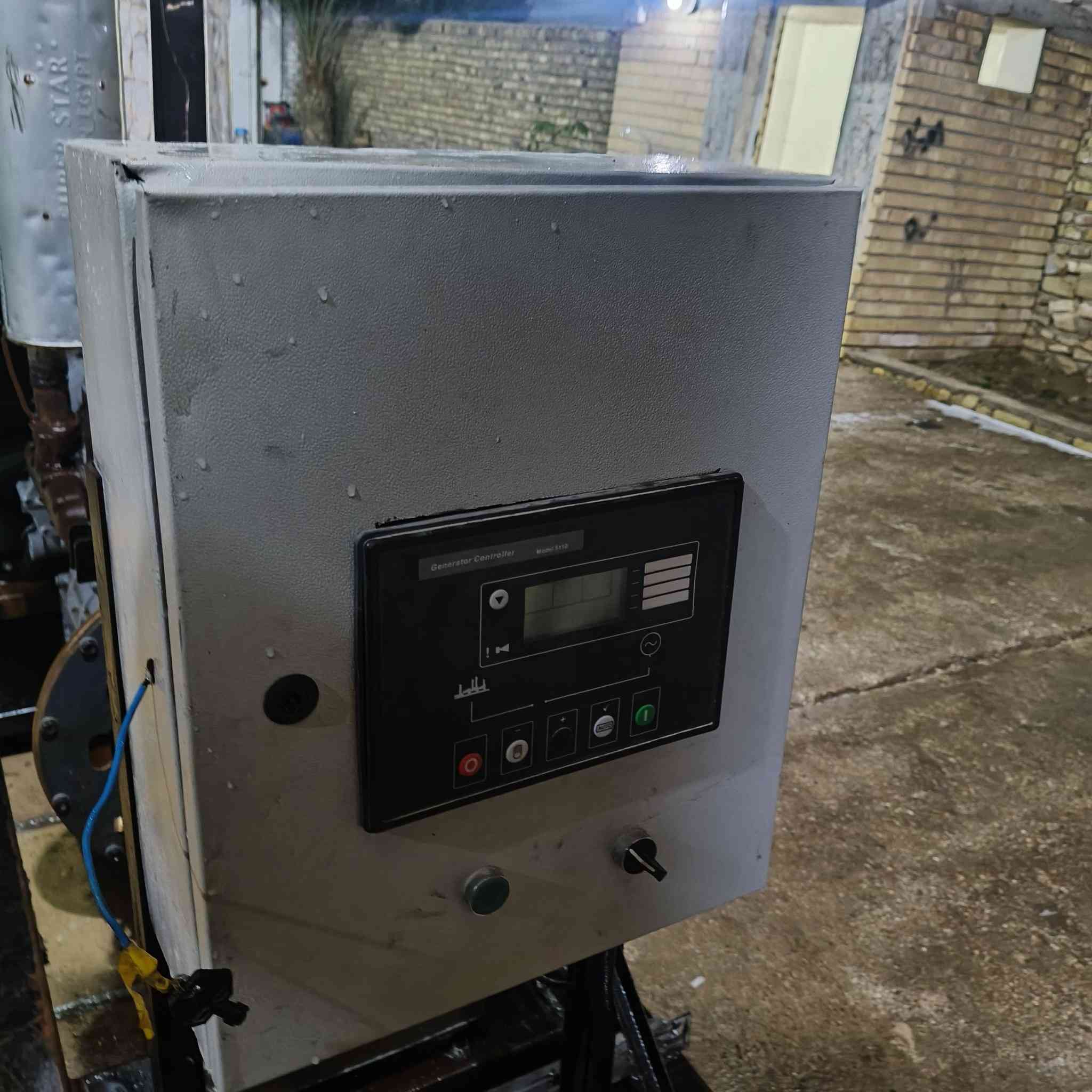 السلام عليكم مولده كابوته ياباني 4سلندر محرك اخو الزيرو ممفتوح ولابرغي 18كيفي توليد ايطالي نضام حمايه شاشه سعر 20 للستفسار ***********
