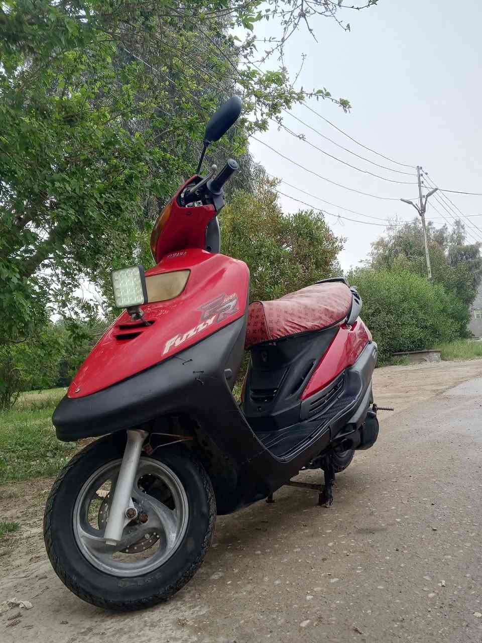 السلام عليكم
للبيع دراجة فراشه سرعه 140 شلعه معدل فول كهربائيات كلها شغاله اشاير شغاله دبلات جدد بك لايت شغال لايت شغال هندر دفره وحده سلف شغال دراجه خرسه شرط ماتسمع بس صوت الصالنصه تايرات جدد جكمجه جنطه كله علسويج استانه تعليك كفرات بلاديه مو تجاريه كامله مكمله خير من الله وصور كدامك المكان ناحيه الاسحاقي مركز ناحيه السعر 300 وبيه مجال حك الجيه.
للاتصال علرقم *********** ***********
