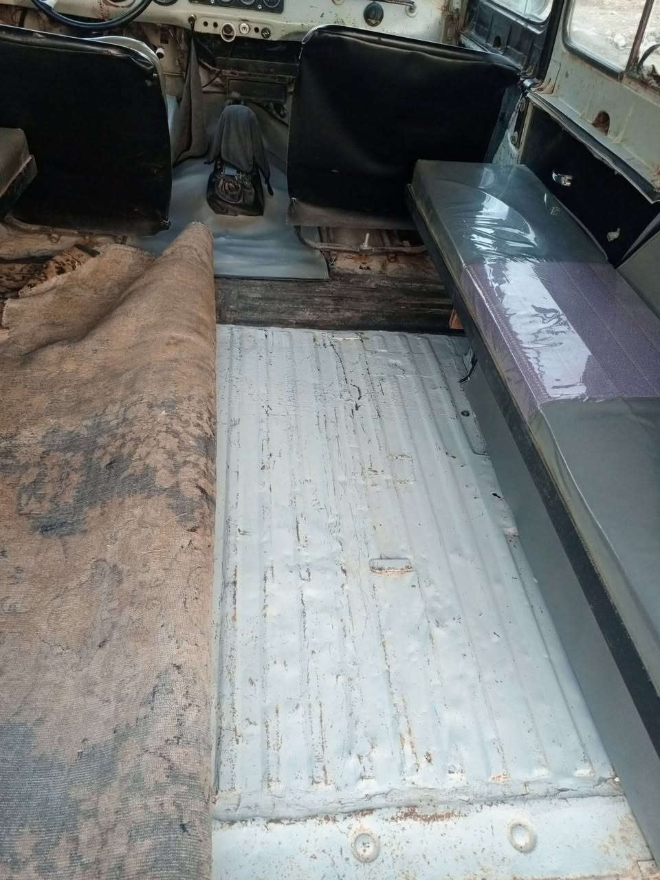 واز للبيع موديل 2000
اكسن روسي..
دسكات امامي..
تخم تاير 
دوشمه جديده
كير ومكينه مكفولات سياره جاهزه مال جناي 
مكان واسط الصويره 
***********
***********
