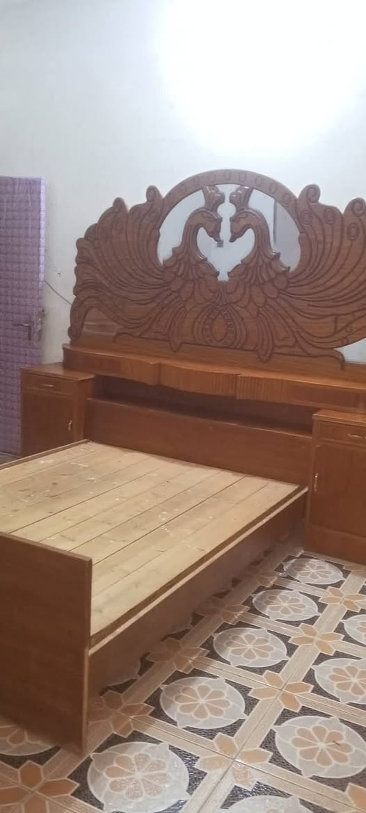 غرفه 6 ابواب صاج عراقي  نظيف كلش.. السعر ب 550 شراي يتصل ***********...
