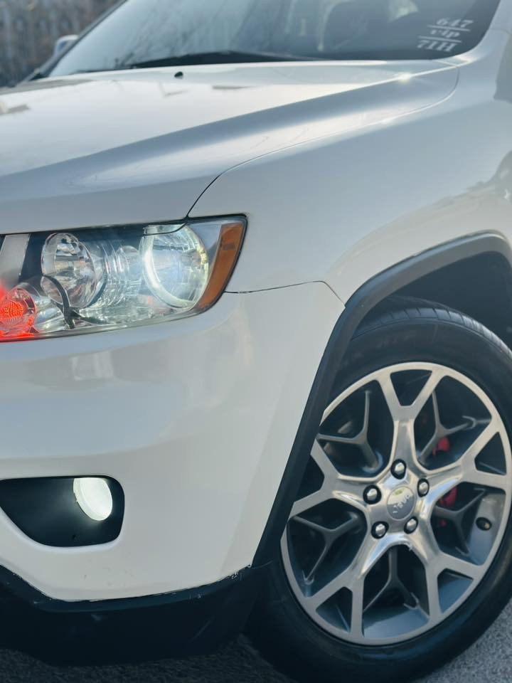 عندي جيب لاريدو
موديل2011
لون ابيض تخبل سياره ماشالله🤍
سياره بيها ٢قتعه سبغ بدون دواخل بدون ارباگ 
گير محرك تبيرد صدر عداديه كلشي بشرط
دينار مصاريف مابيها 
سياه فور ويل 
رقم دهوك  سياره
سعرها155بيها مجال
مكان اربيل
واتساپ***********
