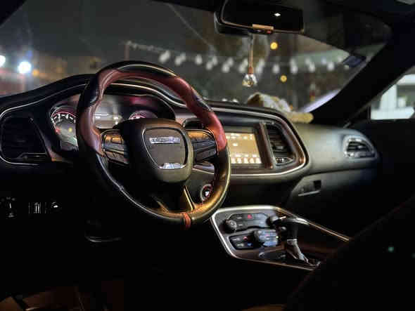 السلام عليكم جالنجر ار تي 5700 فتحة موديل 2018 مراوس ويا كورلا هايبرد
