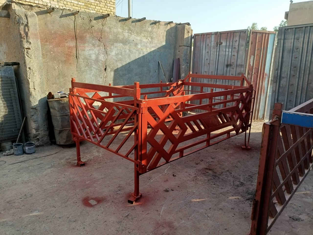 اسوي خياسات وصبغ محجرات صبغ اي لون موجود عنوني نجف شارع العسكري يم الحداحده رقمي ***********

