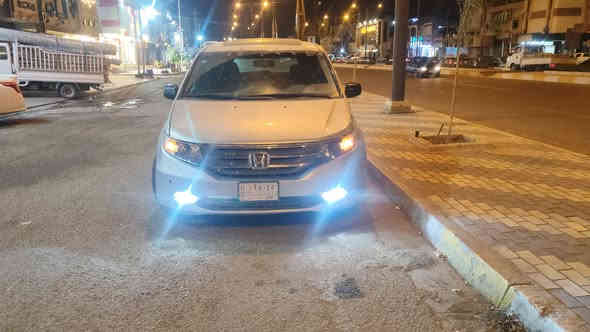 هوندا ياباني 7 راكب موديل 2012 محرك 6 سلندر حجم 3500 جاهزه من كل شي بيه صبغ  4 قطع هزه جديده
مكانه الانبار الخالديه
السعر 75
***********
