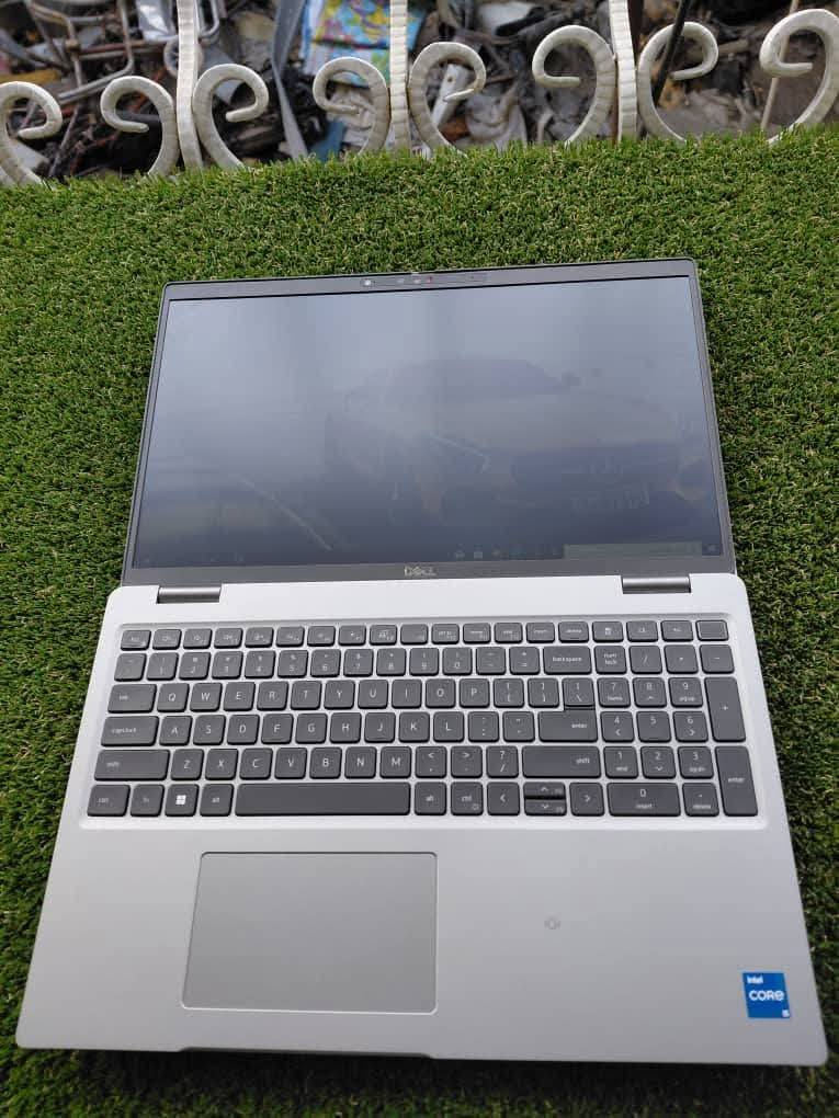 لابتوب بمعالج i7 جيل 12 فئة H بكرت شاشه خارجي بحجم 4GB وسعر 🔥
🔴DELL
Precision 3571
▪️إضاءة كيبورد باك لايت 
▪️ سليم خفيف الوزن
معالج من الجيل الثاني عشر 🔥

Intel(R)Core(TM) i5 -12600H

2.7 GHz

(16 CPUs) انتبه ......

• • • • • • • • • • • • •
‎SSD 512 GB

‎Ram  16 GB
• • • • • • • • • • • • •
كرت شاشة مدمج
Intel ®️ UHD Graphics 
➕️➕️
كرت شاشة منفصل 
NIVIDIA T600 
أساسي 4 GB
• • • • • • • • • • • • 
     💫👉🏻   ‎بطارية 
🔋 من ( 2 ) الى ( 3 ) ساعات حسب الاسـتخدام ‎قياس الشاشـة 🖥15.6 

USB 3ss + HDMI
‎نظافة 100 %
‎بطاقة ضمان 📃 فحص و تجريب
••••••••••••••••••
السعر : 820 الف بس
•••••••••••••••••••
🟢واتساب  : (((((***********)))))
⚪️التواجد: بغداد 
🚘يوجد شحن للمحافظات واستلام من مكتبنه
