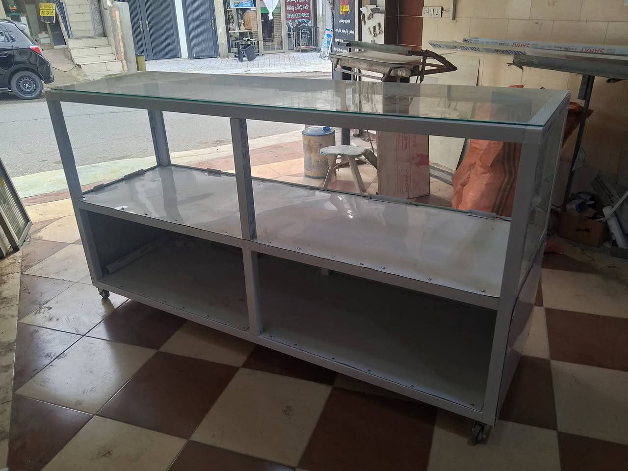 مێز بۆ فرۆشتن دەستی دوو
زۆر پاک و بێ عەیبە
***********
***********
