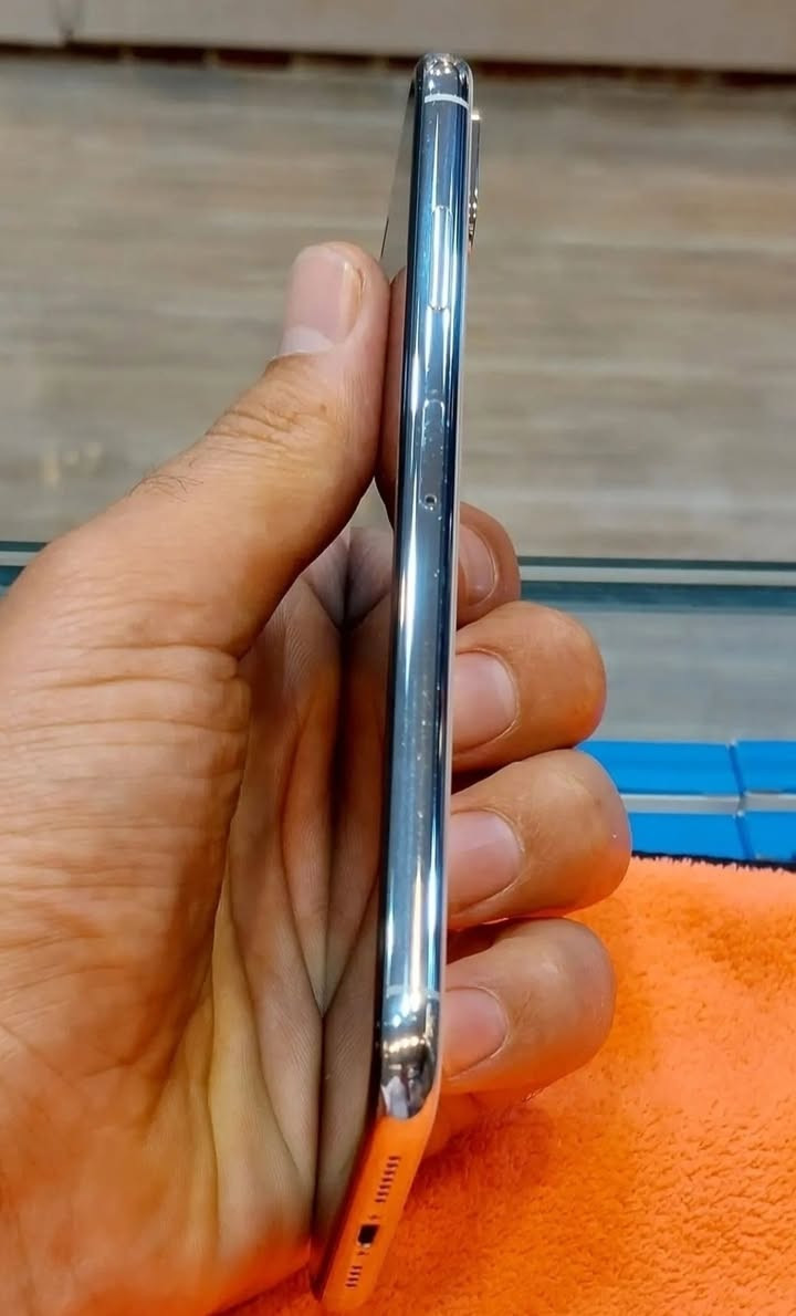 متاح ايفون أكس اس ماكس 
مساحه 256جيجا 
بطاريه 98٪🔋
الجهاز معاه الكرتونه والشاحن الاصلى الجهاز وتر بروف الجهاز وارد المملكه العربيه السعوديه استعمال سعودى 
بسعر 6200ج
للتواصل معنا ابعت رساله خاصه وسيتم الرد عليك 📲✉️


**إذا كنت صاحب هذا الإعلان وتريد حذفه لأي سبب، رجاءا أرسل رسالة إلى الدعم الفني**