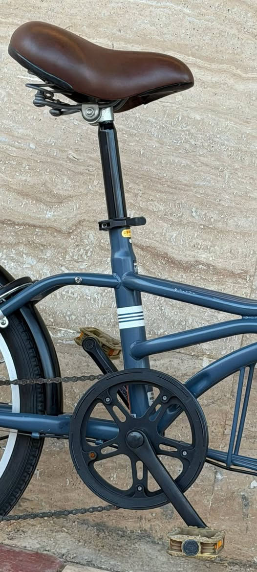 السلام ورحمة الله وبركاته
🚲 دراجة هوائية للبيع
أصلية، بحالة ممتازة، حاوية أصلية غير مستخدمة، شرط الفحص والنظافة والضمان.
🔹 المواصفات:
حجم 20
مناسبة طول حتى 165 سم
 المساحة داخل الفريم مخصصة غالبًا لحمل الحيوانات الأليفة الصغيرة أو الأغراض، مع الحفاظ على توازن الدراجة. 🐶🐱🚲
سلة أمامية أصلية
كشن طبي أصلي
مريحة وعملية للاستخدام اليومي داخل المدينة
📍العنوان: كربلاء - طويريج
🚚 تتوفر خدمة توصيل إلى جميع محافظات العراق
📞 للاستفسار أكثر: *********** (اتصال أو واتساب)
🌹 وفقكم الله ورزقكم الخير.
