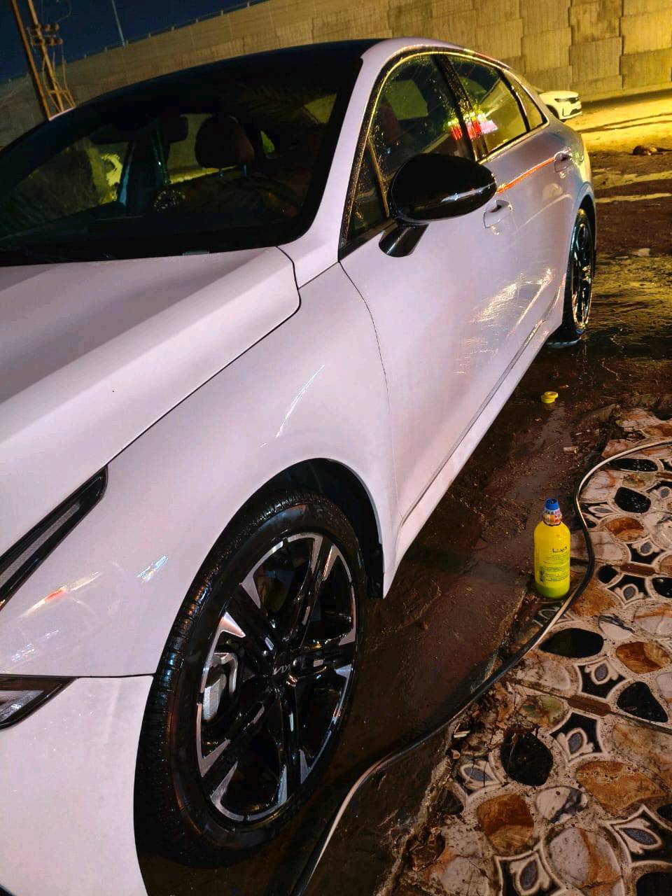 للبيع كيا كي 5 2024 
جي تي لاين كامل مواصفات للاخير 
ماشيه 10 الف 
محرك 1600 تيربو
داخل ماروني 
الحادث كما موضح بالصور 
رقم بغداد هزة جديده تحويل ثاني يوم
مكاني بغداد الزعفرانيه 
السعر 185 ورقه وبيها مجال وشراي يتدلل
رقم مبايل *********** متواجد خاص واتساب***********