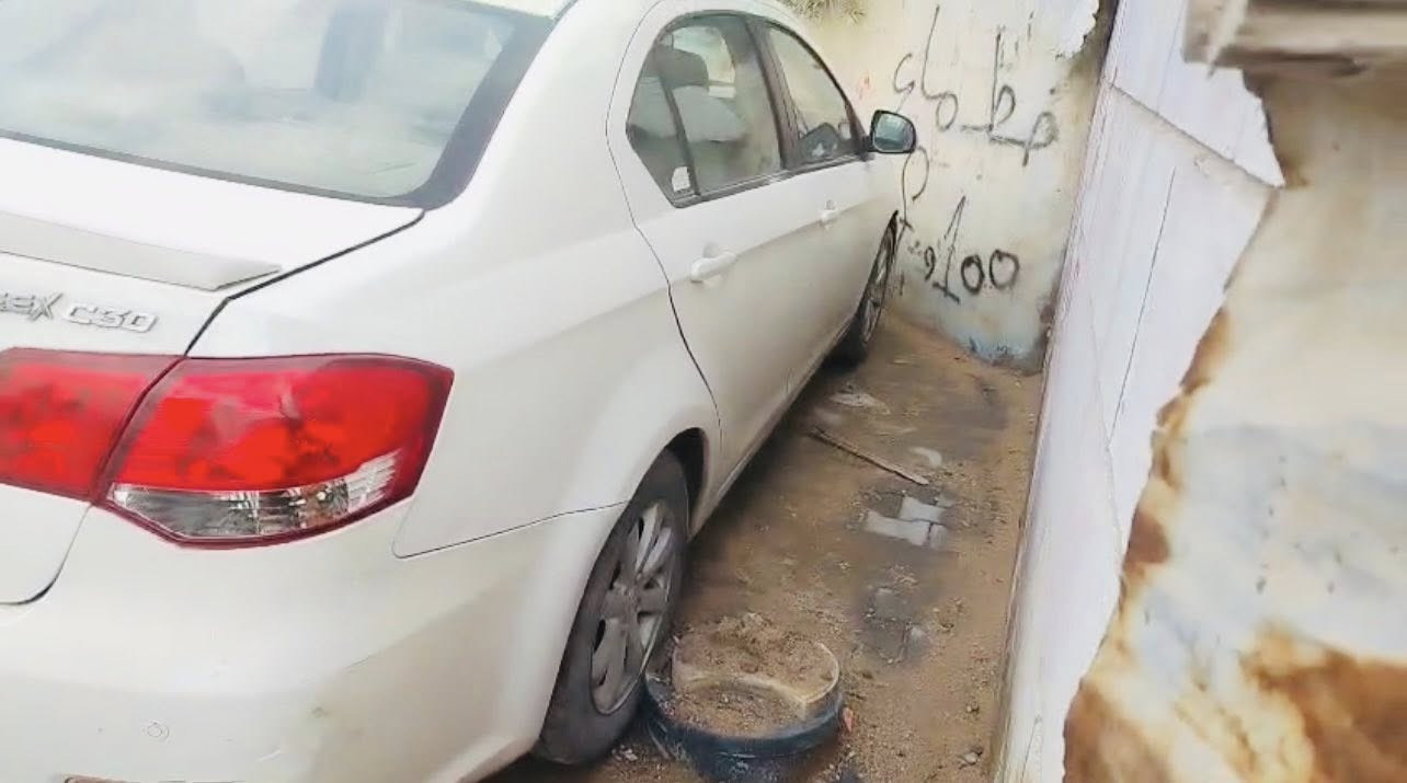 سلام عليكم
فولكس كريت ويل موديل ٢٠١١ لون ابيض مكينة يارس كير عادي رقم الماني  بيهة صبغ بلهلال حدادية كارتون كهربئيات جهزه تايرات جدد داخل نضيف  
 السعر ٤٠ورقة وبيه مجال وترهم مراوس بحديث ونطي فرق رقم ***********
