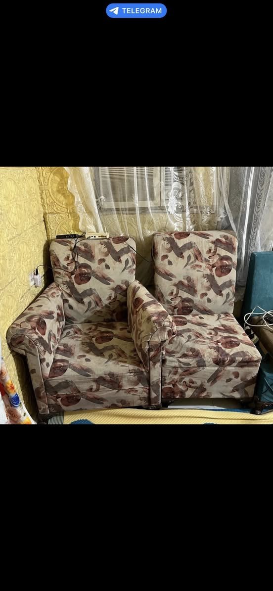 للبيع 11 مقعد 
***********
