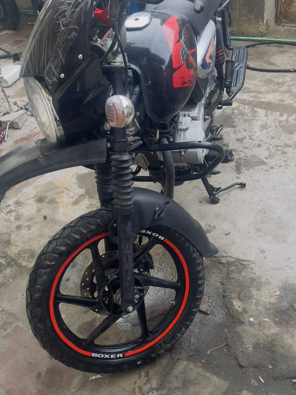 بوكسر
مديل 2025
ادوات 
توني مجفت وكالة اصلي 
كاملة مكملة
مكاني البصرة عشار 
السعر 800وبيها مجال 
رقمي ***********
