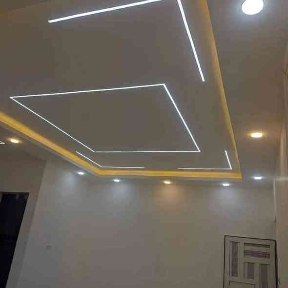 تأسيسات كهربائيه عامه شغل حديث ودقه في العمل كادر متكامل ***********
