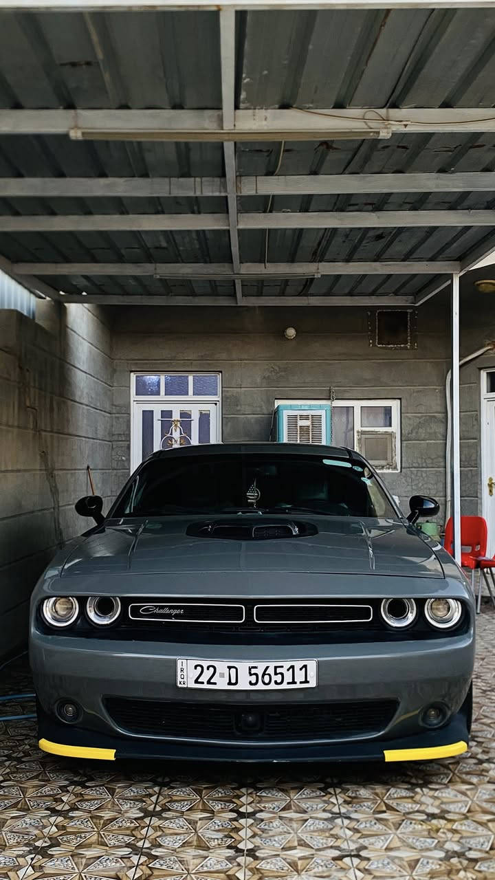 جالنجر ٢٠١٨ srt shaker scat pack
ماشية ٦٠ مايل 
لون سمنتي 
حادثها جاملغ سايق وجاملغ الخلفي جه السكن
ايرباك برده طاك
كشنات جلد وكنتارا وتدفئة وتبريد
استيرن كهرباء وتدفئة وشفتات
شاشة جبيرة
سوبر تراك باك 
لانج كنترول 
عداد ٣٠٠
رادار امامي رادار جانبي رادار خلفي
مري هيتر ونقطة عمياء
حساسات خلفية مع كامراه
لايتات هيلكات
فجوج برمبو سته بستم
ماسحات اوتو حساس المطر
سماعات هارمن كاردن مع دمام بالجنطة بلادي
تشغيل عن بعد
اكسل هيلكات 
دبلات srt 
شوتة موبار 
سيارة بأسمي وكلشي بيها جديد بس تحول ملكية
للاستفسار :***********
