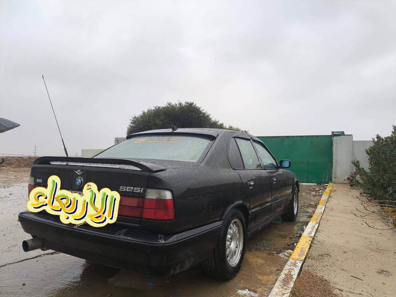 بي ام للبيع حجم 525
سياره جهازه 
كير عادي 
اكسن خفيف
كزوز رياضي بصمه معا سنتر لوك قفل جامات 
محرك وكير شرط 
قفل مركزي 
زينول
ما مصبوغه فقط بوليش بدون تغليم 
كابون بانزين  بيه 
السعر 65وبيه مجال بصيط 
الشرط التحويل 
***********
***********
