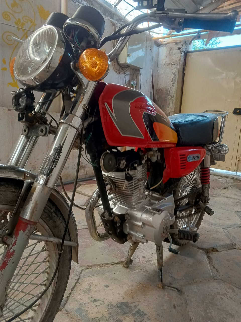 سلام عليكم 
دراجة نامة برو غطاس شاصي 2020 محرك 2025
سنوية وارقام جاهزة كهربائيات شغالة ناقصها جوزة فقط
للاستفسار ***********
