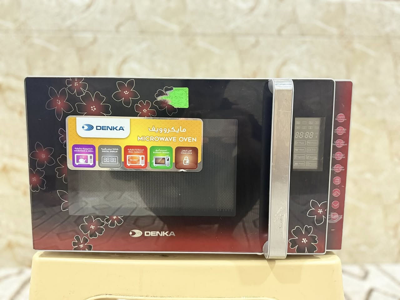 مايكروويف مستخدم شهرين جهاز نضيف وجديد درجة الحراره 360 
السعر 75
مكاني بالشعب سوق 4 آلاف ***********2
