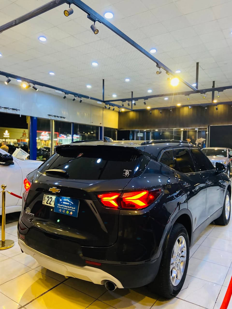 بلايزر 2022 ستة سلندر 2LT مرقمه اربيل بأسم شركة
الموصفات(بصمة تشغيل عن بعد كراسي جلد وكهرباء تدفئة الكراسي الامامي اشاير مري وباقي الموصفات المعروفه) 

الحادث(جاملغ امامي وبنيد وباب) 

محرك ستة سلندر السياره جاهزه وبدون نقص وشرط الفحص

السعر:179 ورقه وبيها مجال 

للاستفسار اتصل 

العنوان:النجف-المدينه المائية-معرض الحوت 

***********
