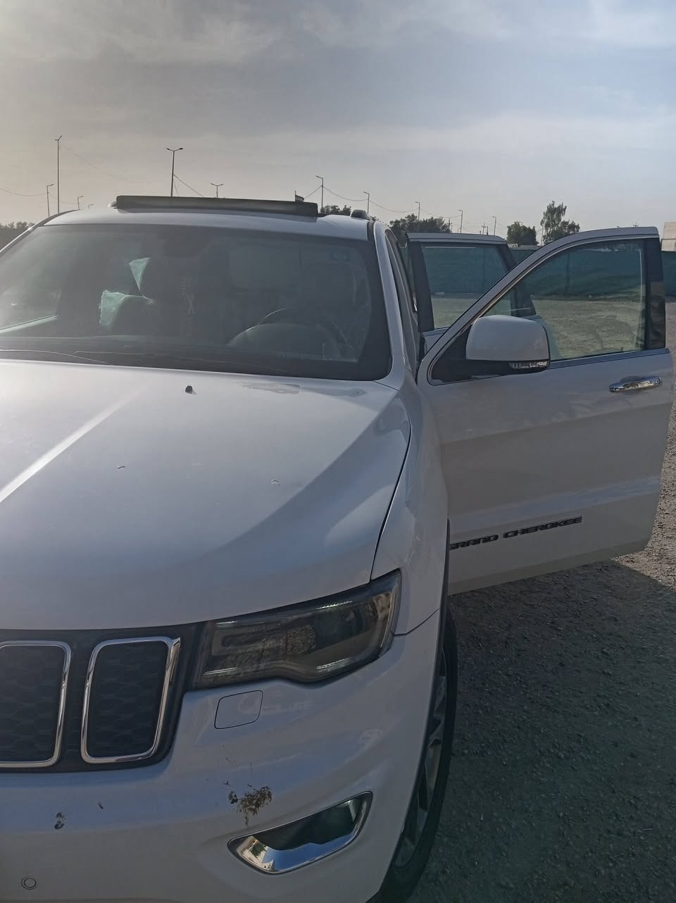 جيب ليمتد 2018 وارد خليجي
فول مواصفات ماشيه ٧١ رقم بغداد باسمي
السعر ٢٥٥ وبيها مجال عنواني السيديه
موجود عل ماسنجر وعل واتساب وعل خط رقمي ***********
