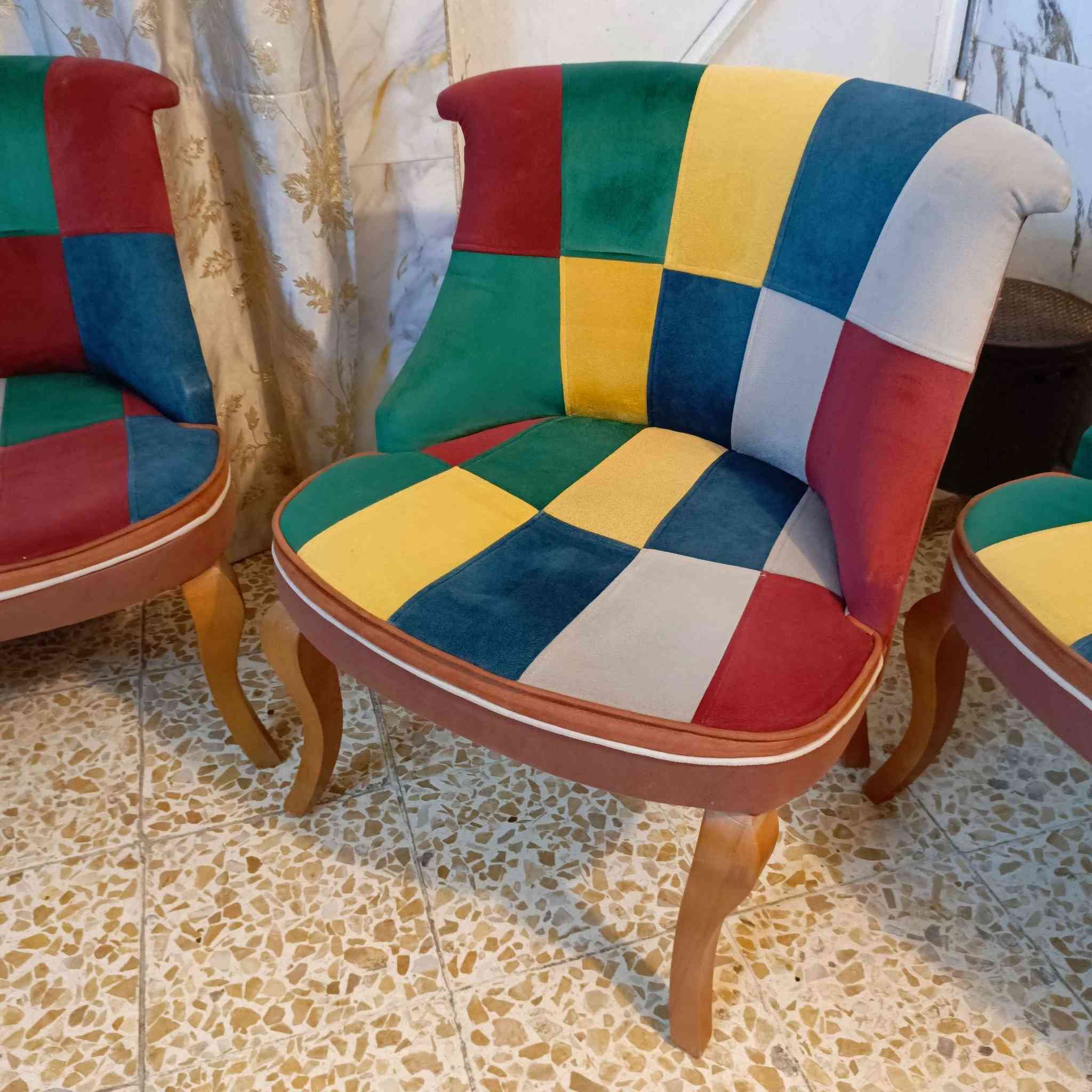 تخم خشب صاج قماش قديفه مقاعد خشب تخم تكمه كلش نضيف 8 مقعد ثنين قنفات أم نفرين و 4 كراسي سعر 250 بغداد, العراق


**إذا كنت صاحب هذا الإعلان وتريد حذفه لأي سبب، رجاءا أرسل رسالة إلى الدعم الفني**