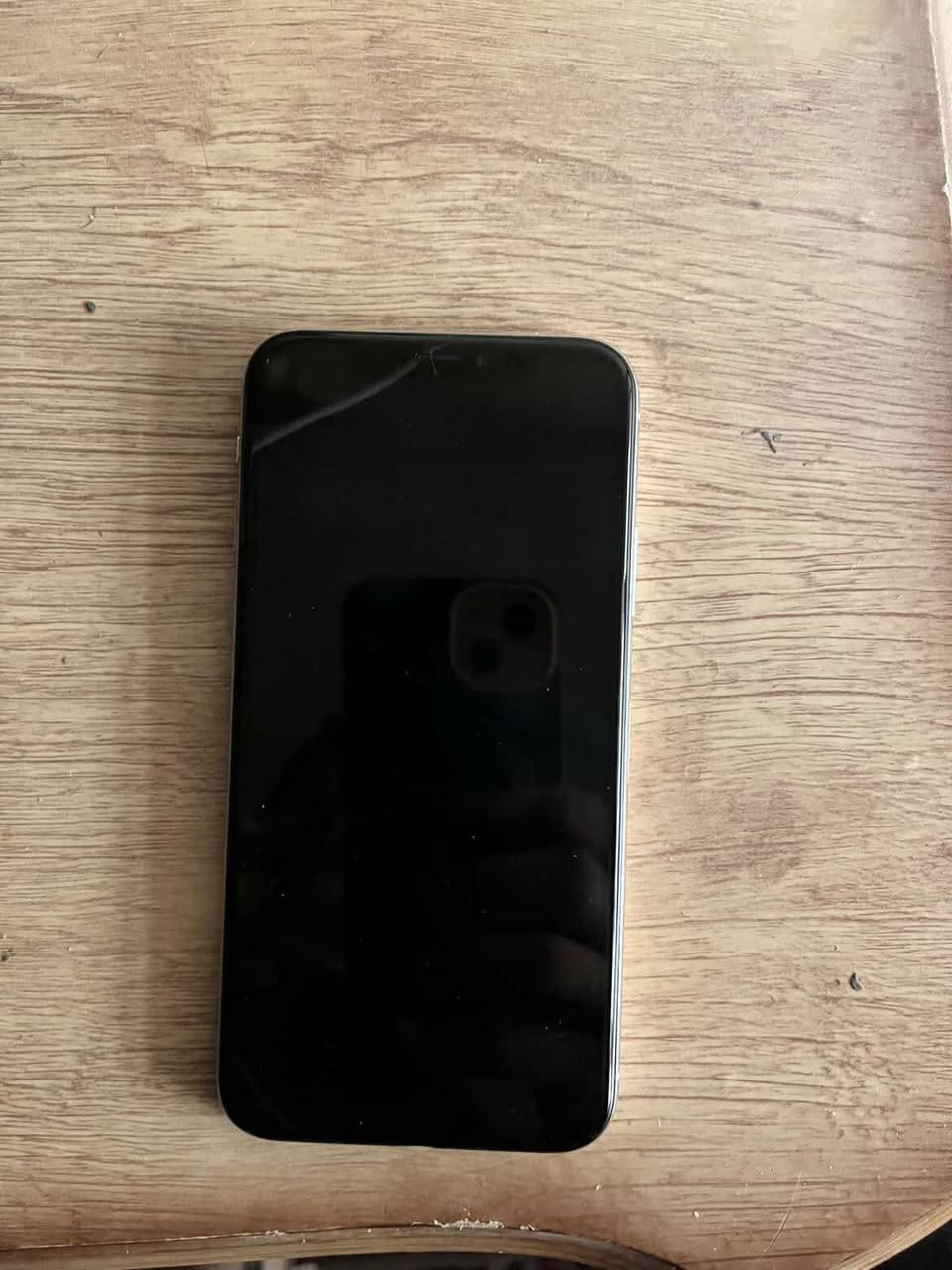السلام عليكم آيفون اكس ذاكره 64 بطاريه73 الجهاز نظيف ولا شخط متروك جان الجهاز بس بي رصعه يم القاعده مال شحن خفيفه ممأثره على الجهاز ممفتوح ولا داخل تصليح رايده 150 وبي مجال بسيط الاستفسار 
***********

