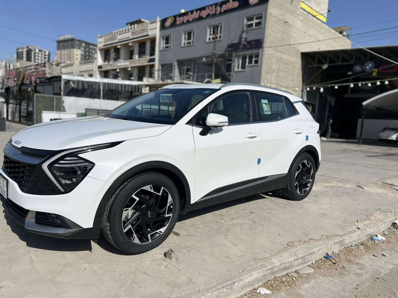 السلام عليكم ورحمة الله وبركاته شباب سياره سبورتج موديل 2023 ضمان الشركه الدوليه بيها بارد وبيها سونار مرفق بالمنشور الباقي كفاله موصفاتها نص فول لا بصمه ولا بنوراما رقم بغداد انكليزي ماشيه 53 هزه فحص جاهزه مكاني بغداد حي الجهاد عارضها 209 وبيها مجال بسيط جدا وهذا رقمي 
***********
